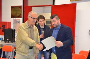 23 - Il vicepresidente Rospo e il segretario premiano Rospo-Assi- TOPCCI premiazione