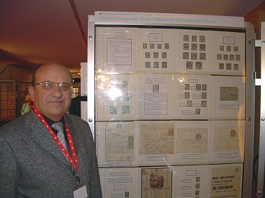 Gianni Cavazzoni con la sua collezione "Prima emissione di Lombardo-Veneto"